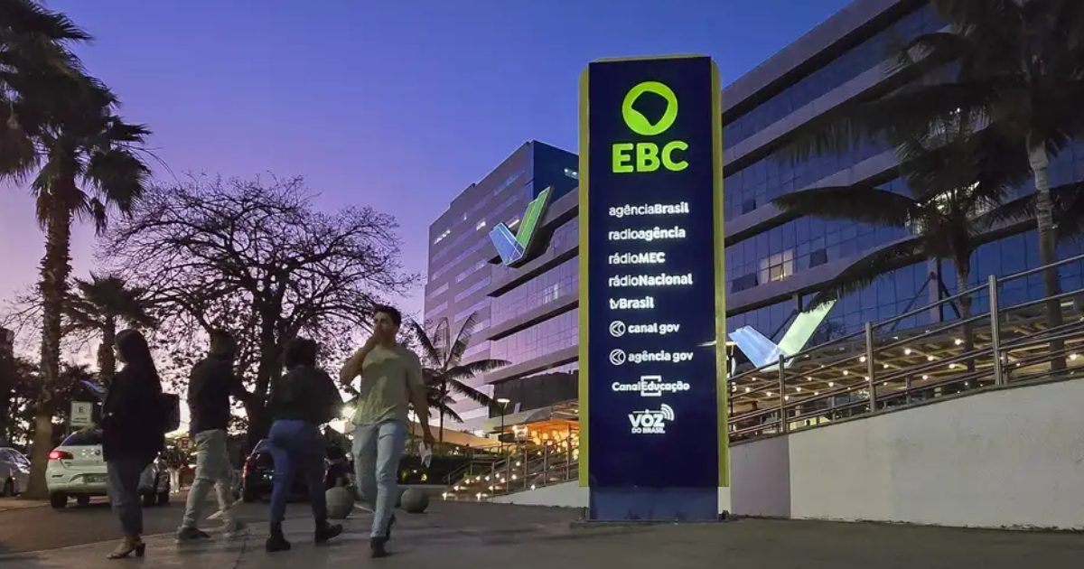 Empresa Brasil De Comunica O Ebc Lan A Programa De Est Gio