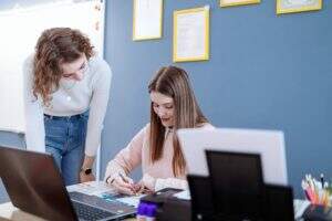 Governo declara abertura de 165 mil vagas em cursos gratuitos para mulheres - Pexels.